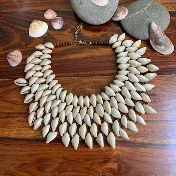 Beach Vibes Shell Necklace & Earrings